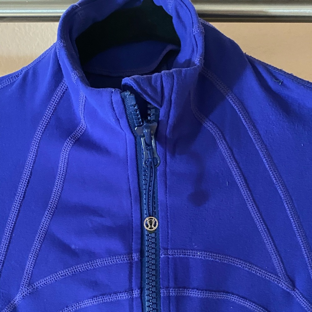 Lululemon sweatshirt